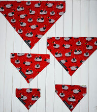 Load image into Gallery viewer, ‘Fleece’ Navidad 2 in 1 Bandana
