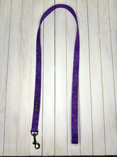 Load image into Gallery viewer, Purple Paisley Power Lead