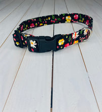 Load image into Gallery viewer, English Country Garden Collar