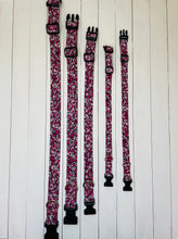 Load image into Gallery viewer, Pink Floral Collar