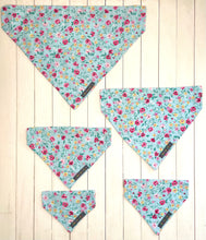 Load image into Gallery viewer, Blue Floral Bandana