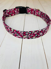 Load image into Gallery viewer, Pink Floral Collar
