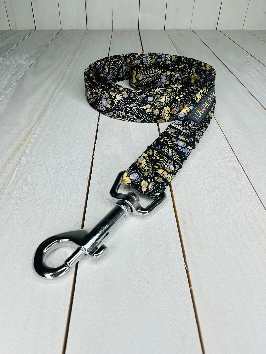 Pastel Paisley Power Lead