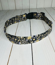 Load image into Gallery viewer, Pastel Paisley Power Collar
