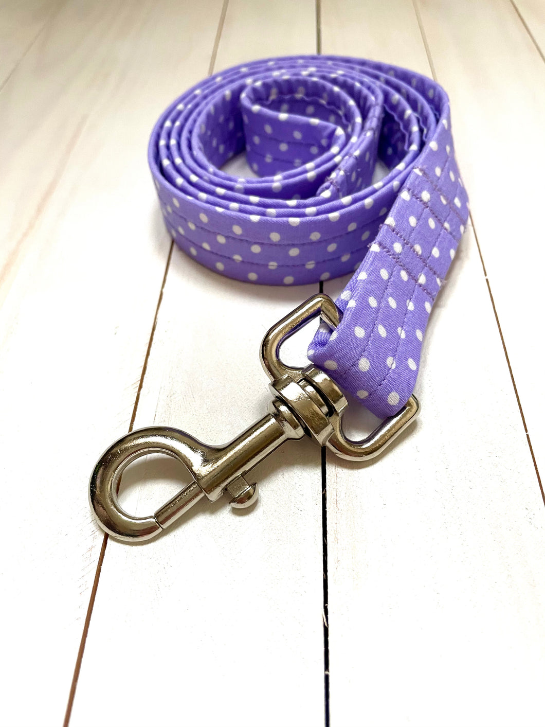 Lilac Polka Dot Lead